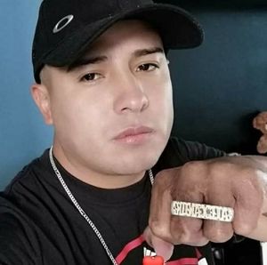 Meet your Posher, Ramiro